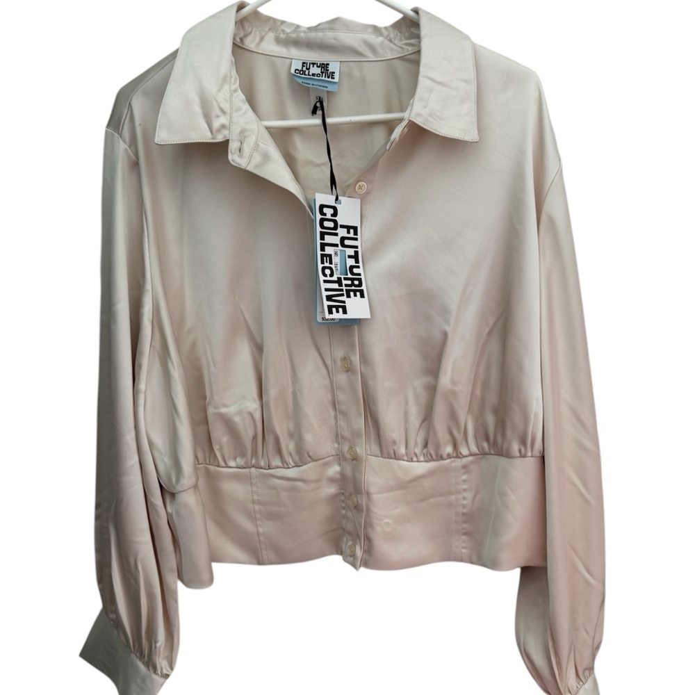 REDUCED🎈Women's Future Collective Cream Blouse